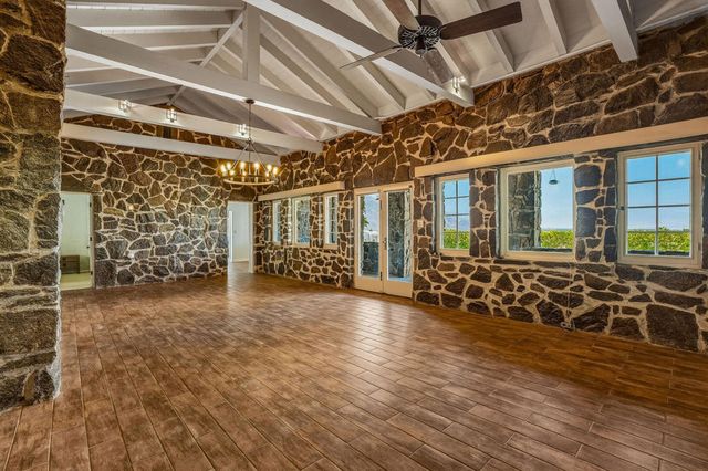 2350 S Araby Drive, Palm Springs, CA 92264