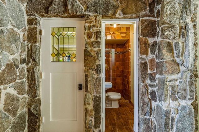 2350 S Araby Drive, Palm Springs, CA 92264
