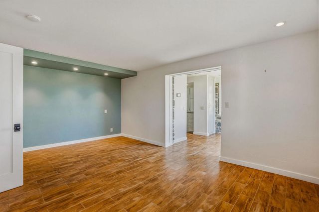 2350 S Araby Drive, Palm Springs, CA 92264
