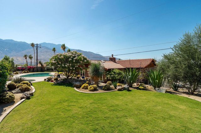 2350 S Araby Drive, Palm Springs, CA 92264