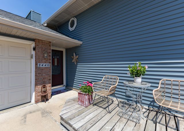 2440 W 60th Place, Davenport, IA 52806