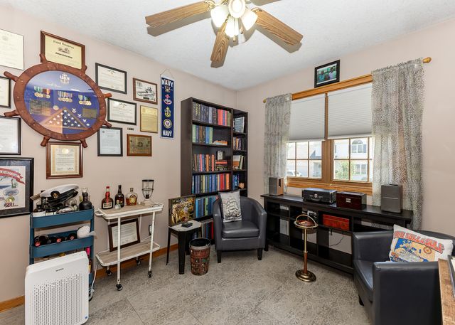 2440 W 60th Place, Davenport, IA 52806
