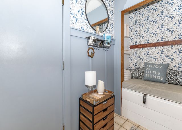 2440 W 60th Place, Davenport, IA 52806