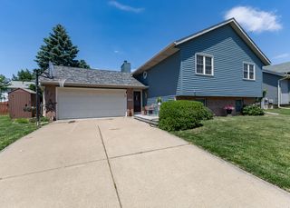2440 W 60th Place, Davenport, IA 52806