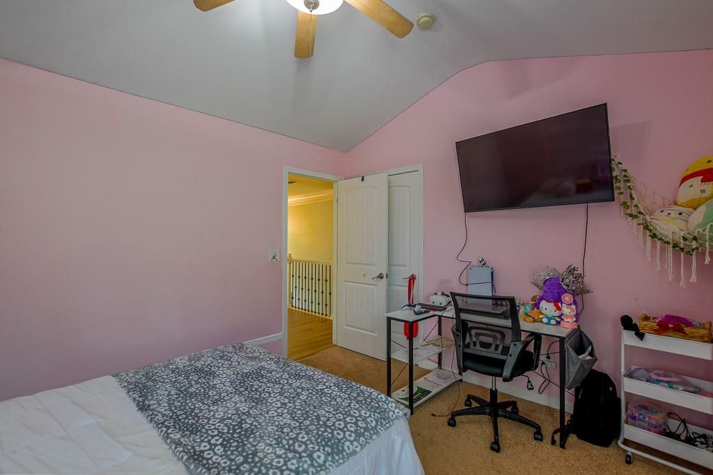 Image 36 of property listing at 1403 Sparkling Cove Drive, Buford, GA 30518