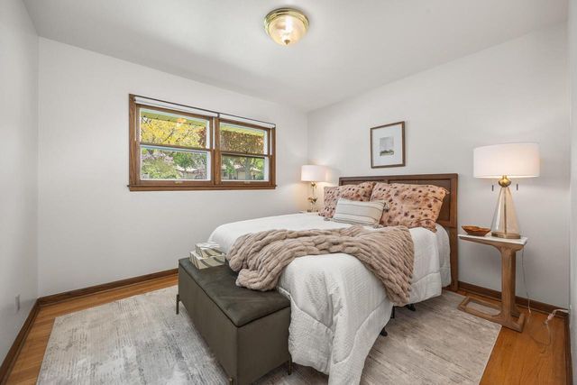 250 Hine AVENUE, Waukesha, WI 53188