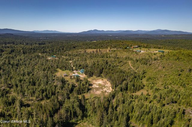 871 Foothill DR, Athol, ID 83801