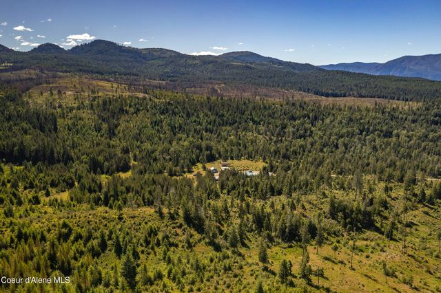 871 Foothill DR, Athol, ID 83801