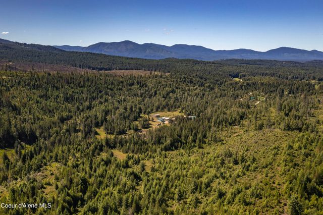 871 Foothill DR, Athol, ID 83801