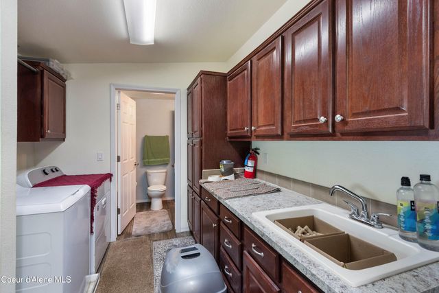 871 Foothill DR, Athol, ID 83801