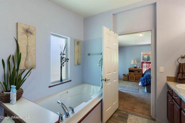 871 Foothill DR, Athol, ID 83801