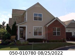 4727 Clubpark Drive, Hilliard, OH 43026