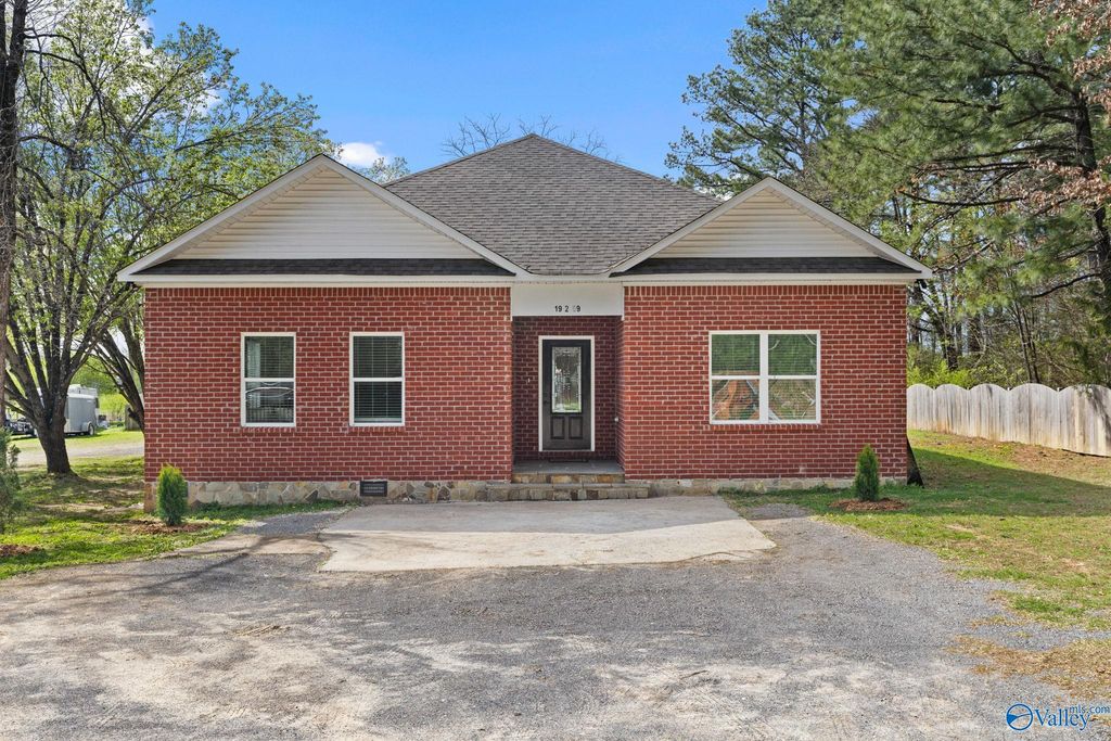 19259 Runway Street, Athens, AL 35614