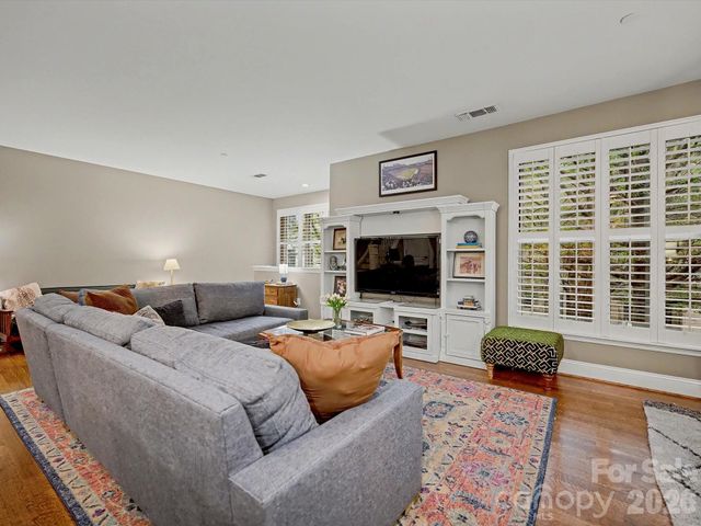 400 N Church Street 236, Charlotte, NC 28202