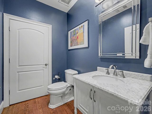 400 N Church Street 236, Charlotte, NC 28202