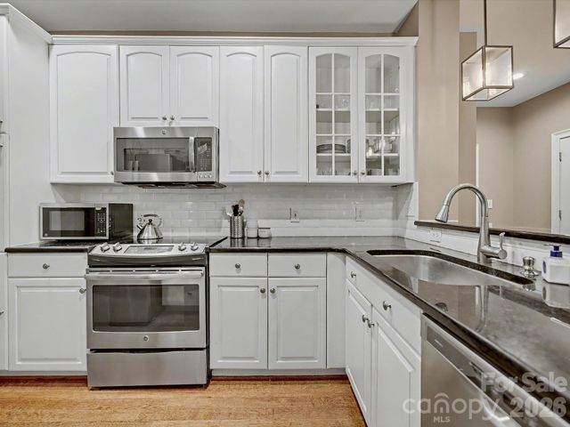 400 N Church Street 236, Charlotte, NC 28202