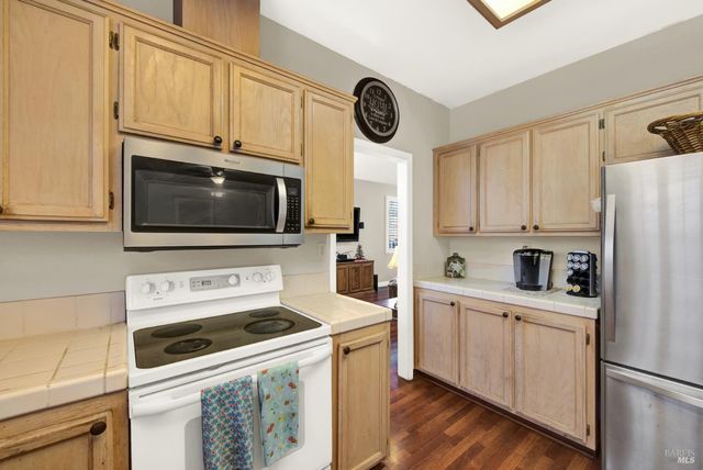 805 Gazebo Ct, Suisun City, CA 94585