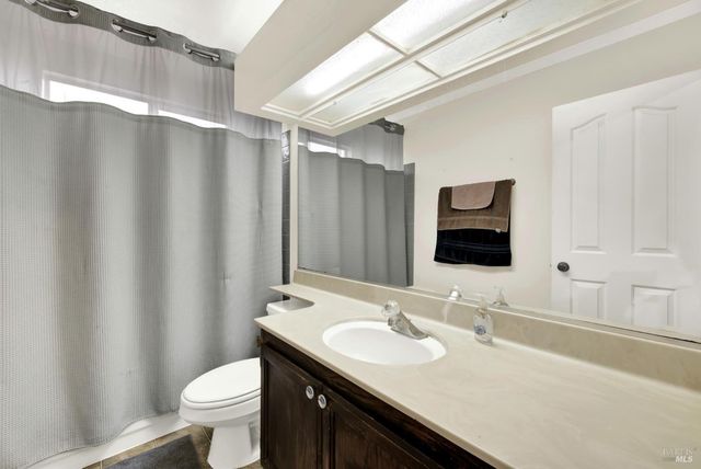 805 Gazebo Ct, Suisun City, CA 94585