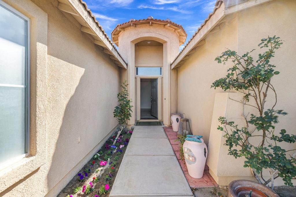 Image 3 of property listing at 81147 Mariposa Circle, Indio, CA 92201