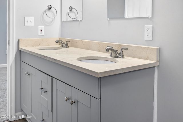 718 Camp St, Louisville, KY 40203