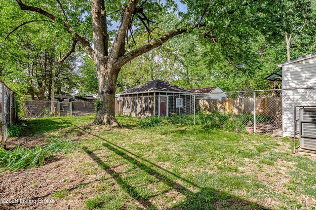 718 Camp St, Louisville, KY 40203