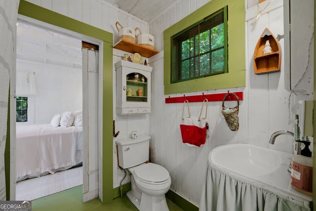 6448 Crow Creek Road, Lakemont, GA 30552