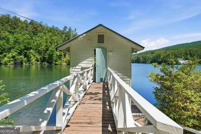 6448 Crow Creek Road, Lakemont, GA 30552