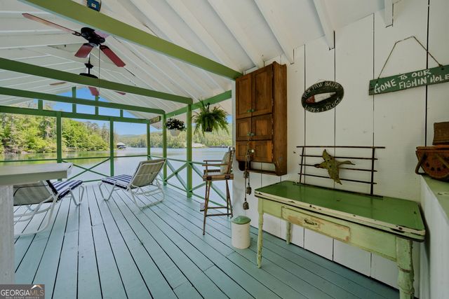 6448 Crow Creek Road, Lakemont, GA 30552