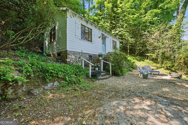 6448 Crow Creek Road, Lakemont, GA 30552