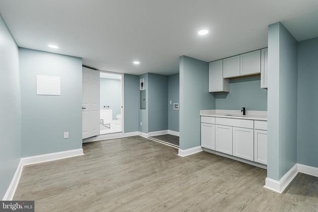 825 S 60TH ST, Philadelphia, PA 19143