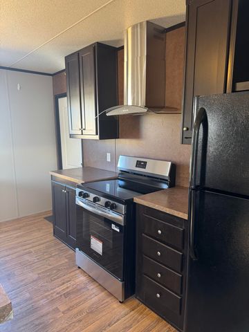 224 Atrisco Vista Boulevard SW TRLR 38, Albuquerque, NM 87121