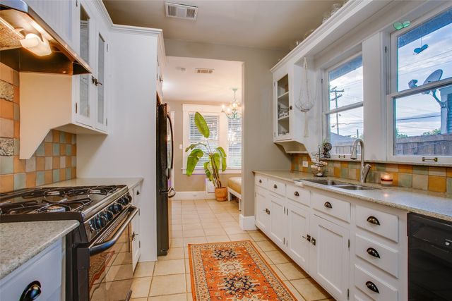 307 S Rosemont Avenue, Dallas, TX 75208