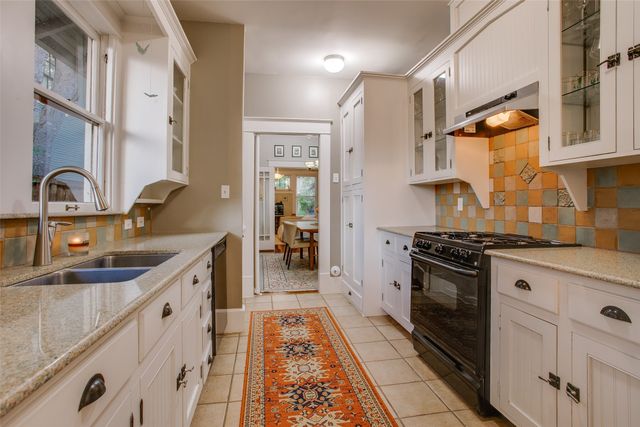 307 S Rosemont Avenue, Dallas, TX 75208