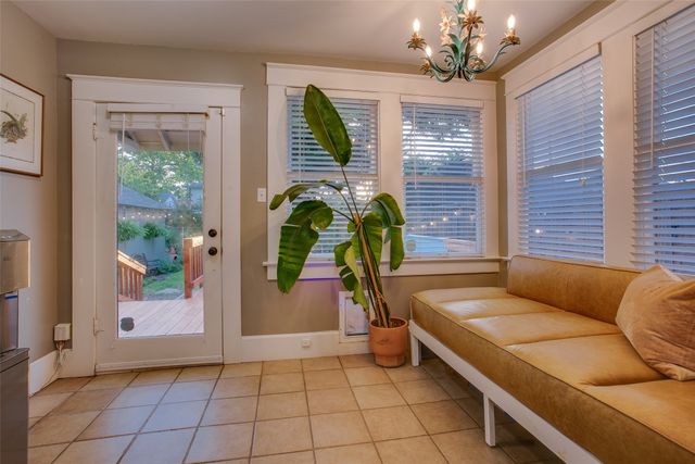 307 S Rosemont Avenue, Dallas, TX 75208