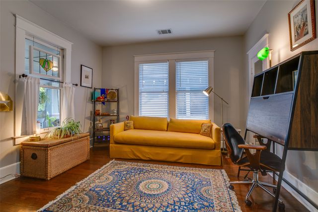 307 S Rosemont Avenue, Dallas, TX 75208