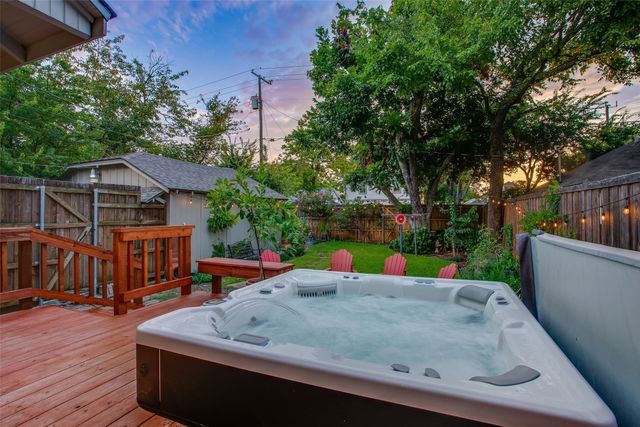 307 S Rosemont Avenue, Dallas, TX 75208