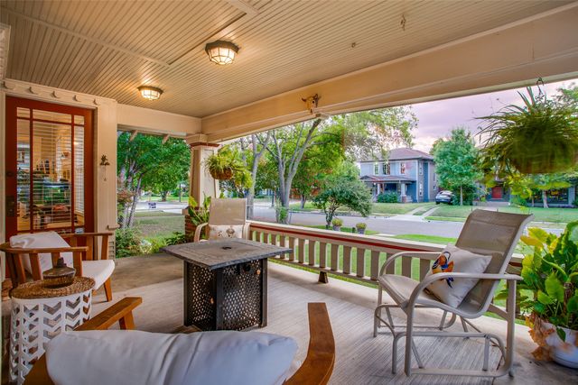 307 S Rosemont Avenue, Dallas, TX 75208