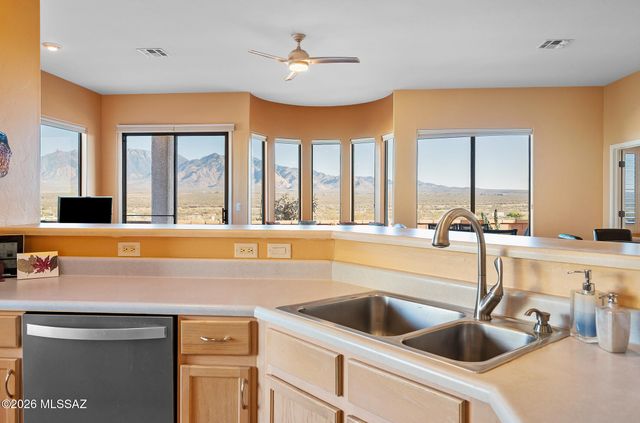 1777 W Calle Casas Lindas, Green Valley, AZ 85622