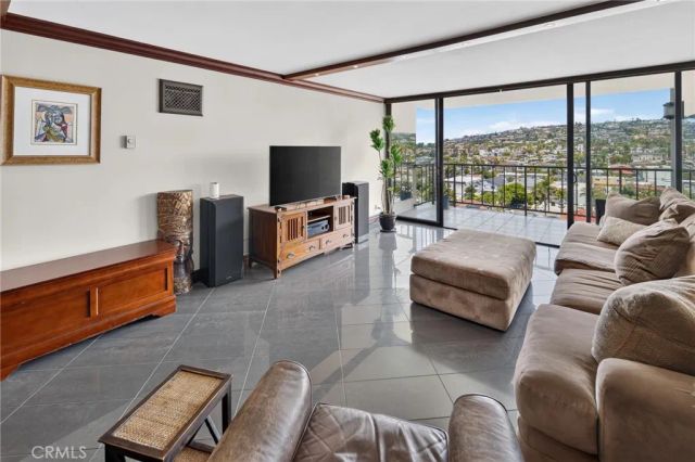 4944 Cass Street 1101, San Diego, CA 92109