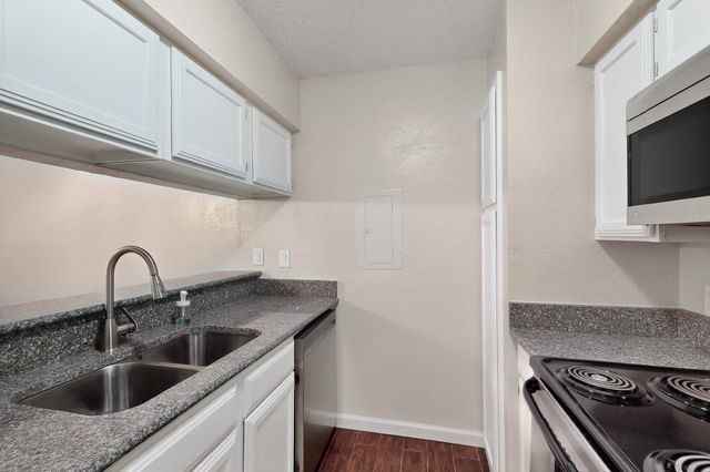 9611 Walnut Street 1105, Dallas, TX 75243