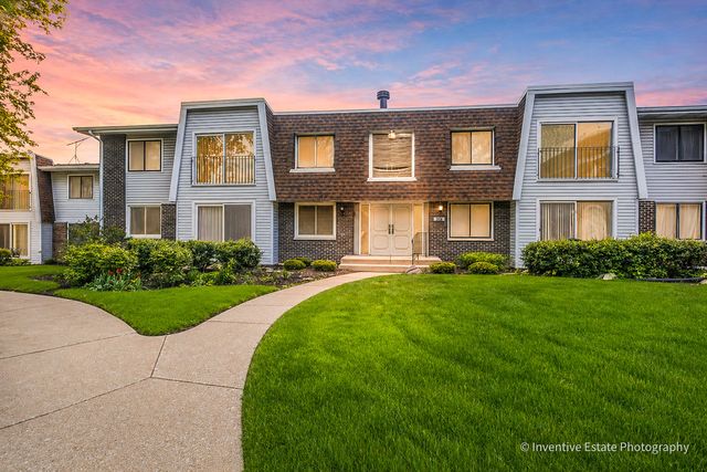 2711 Hobson Road 5, Woodridge, IL 60517
