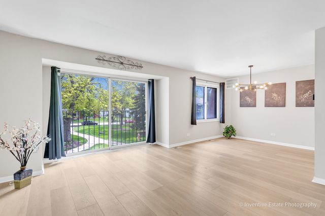 2711 Hobson Road 5, Woodridge, IL 60517