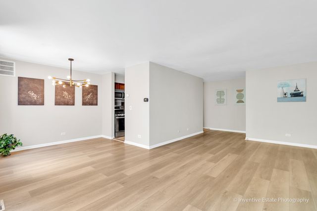 2711 Hobson Road 5, Woodridge, IL 60517