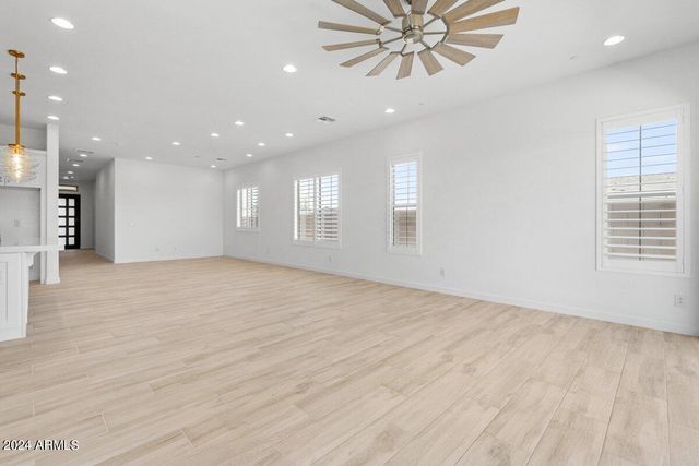21816 N 59th Street, Phoenix, AZ 85054