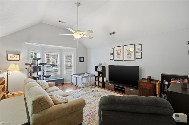 942 Pheasant RN, Williamsburg, VA 23188