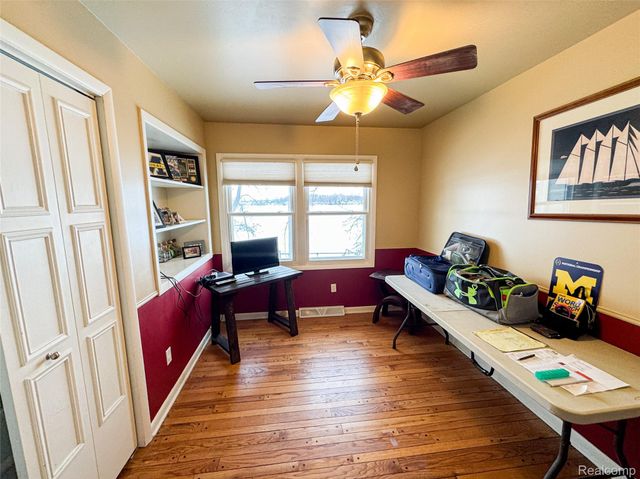 4028 Loon Lake Court, Fenton Charter Township, MI 48451