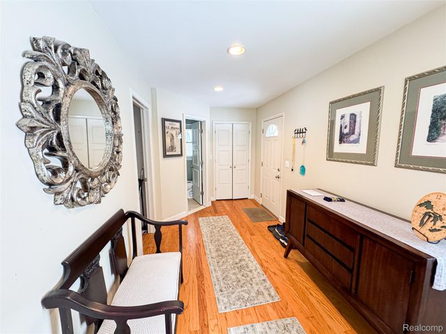 4028 Loon Lake Court, Fenton Charter Township, MI 48451