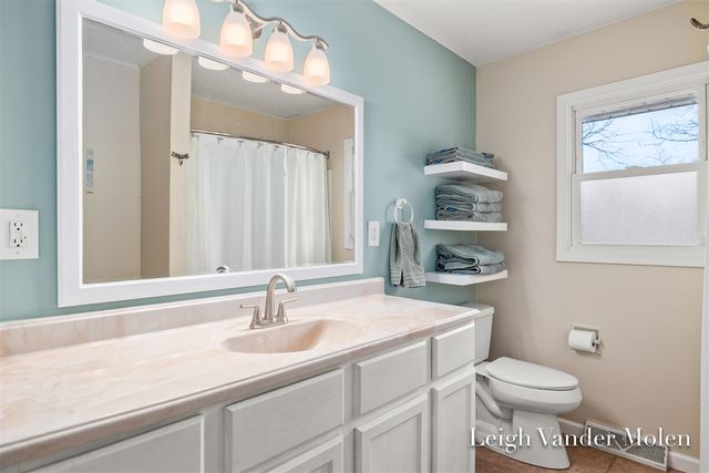 1410 Beckwith Avenue, Grand Rapids, MI 49505