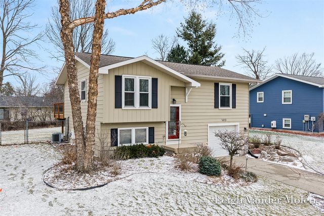 1410 Beckwith Avenue, Grand Rapids, MI 49505