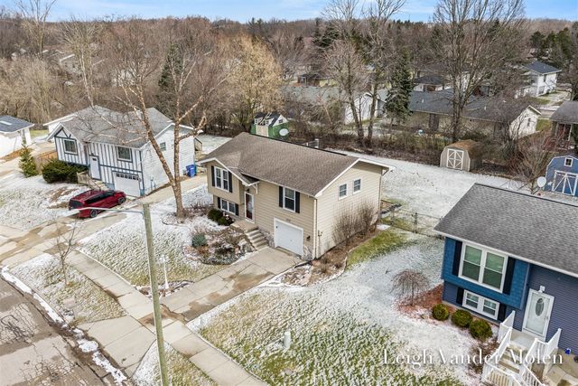 1410 Beckwith Avenue, Grand Rapids, MI 49505